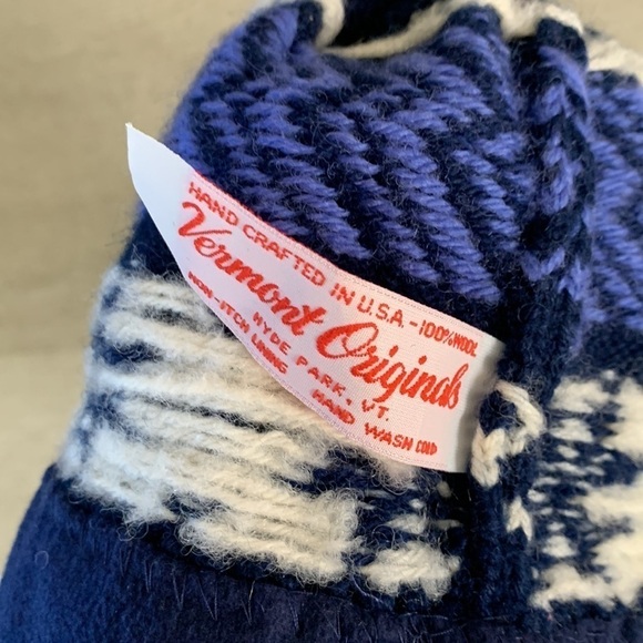 Wool Knit Pull on Vermont Hat Polar fair isle navy purple unisex snowflake - Picture 5 of 8